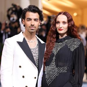 (L-R) Joe Jonas and Sophie Turner
